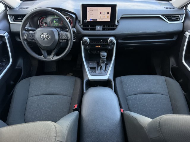 Used 2025 Toyota RAV4 XLE FWD image 11