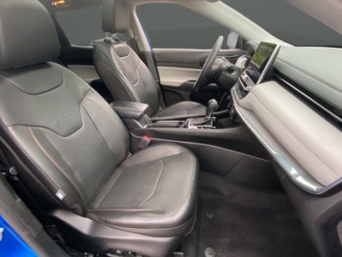 Used 2022 Jeep Compass Limited w/ Elite Group AWD/4WD image 25