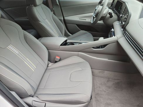 New 2026 Hyundai Elantra Hybrid w/ Cargo Package FWD image 11