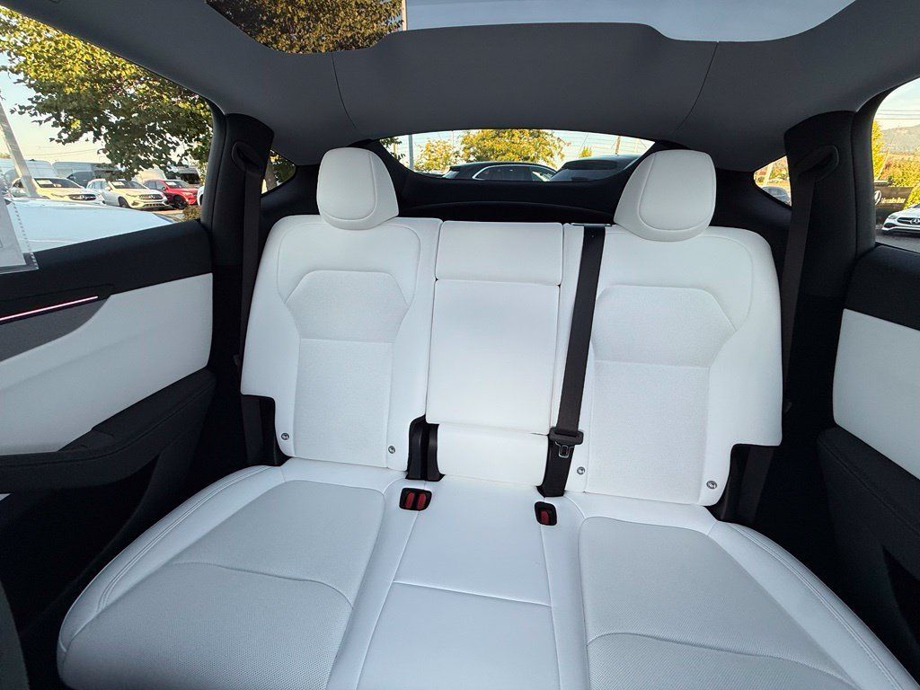 Used 2026 Tesla Model Y 2WD image 18