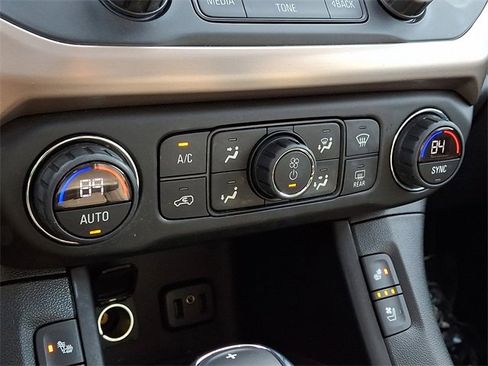 Used 2018 GMC Acadia Denali w/ Technology Package image 18