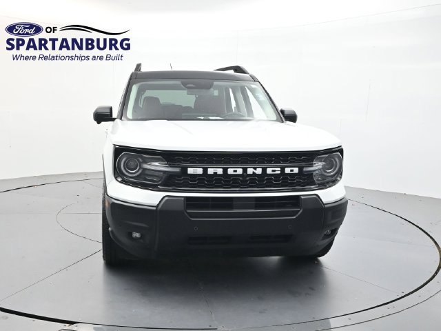 Used 2025 Ford Bronco Sport Outer Banks w/ Outer Banks Tech Package+ AWD/4WD image 2