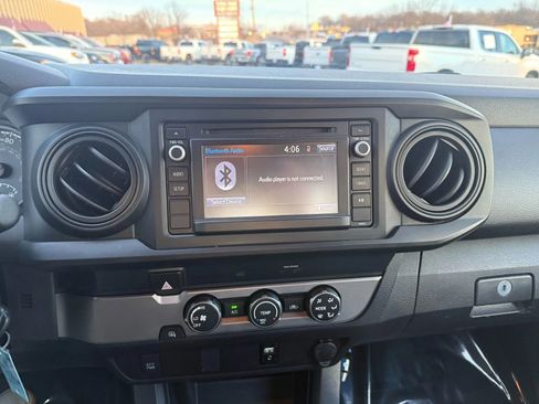 Used 2019 Toyota Tacoma SR w/ SR Convenience Package image 13