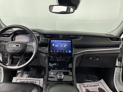 Used 2022 Jeep Grand Cherokee Limited AWD/4WD image 36