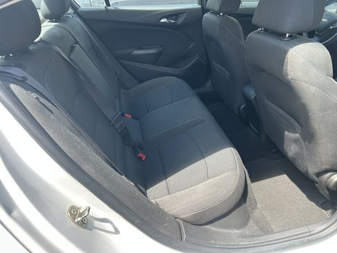 Used 2016 Chevrolet Cruze LT FWD image 17