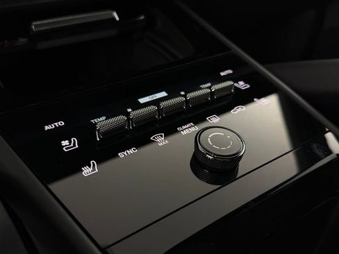 Certified 2025 Porsche Cayenne S AWD/4WD image 32