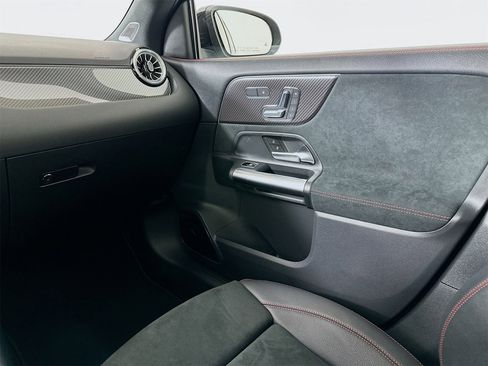 New 2026 Mercedes-Benz GLA 35 AMG 4MATIC image 26