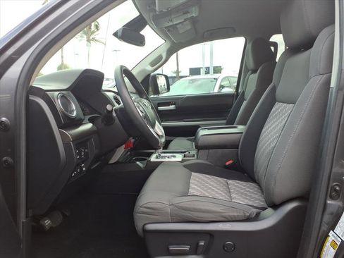Used 2018 Toyota Tundra SR5 image 15