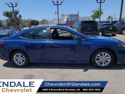 Used 2025 Toyota Camry LE FWD image 2