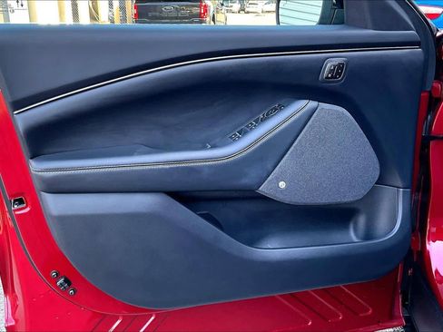 Used 2023 Ford Mustang Mach-E Premium image 21