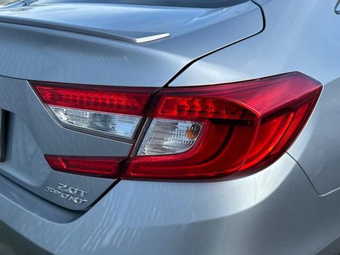 Used 2019 Honda Accord Sport image 17