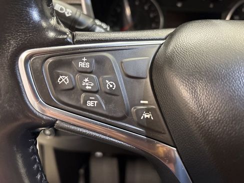 Used 2021 Chevrolet Equinox Premier image 22