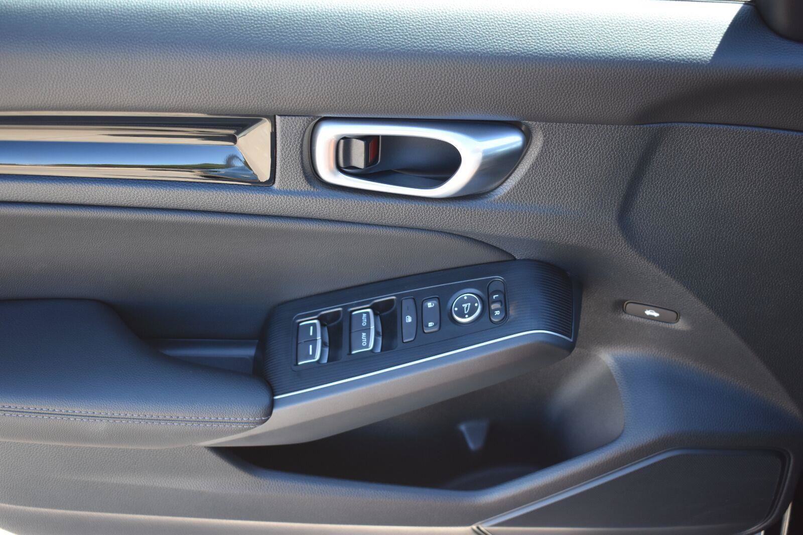 Used 2024 Honda Civic Touring image 21