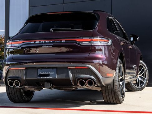 Certified 2026 Porsche Macan AWD/4WD image 11