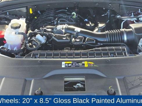 Used 2025 Jeep Grand Cherokee Limited w/ Black Appearance Package image 11