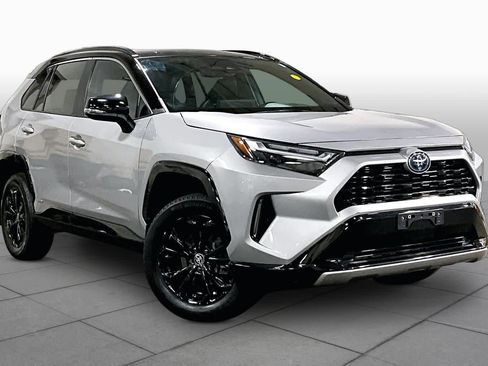 Used 2024 Toyota RAV4 XSE w/ Weather Package AWD/4WD image 3
