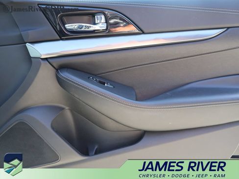 Used 2020 Nissan Maxima 3.5 SV w/ Floor Mat Group FWD image 8