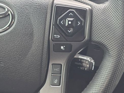 Used 2023 Toyota Tacoma TRD Off-Road w/ Technology Package AWD/4WD image 20