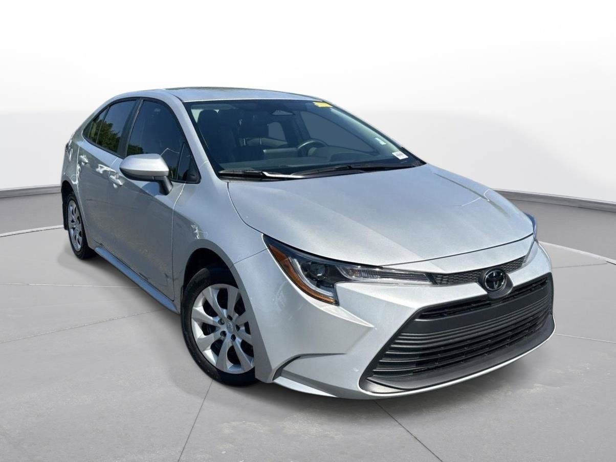 Used 2026 Toyota Corolla LE FWD image 46