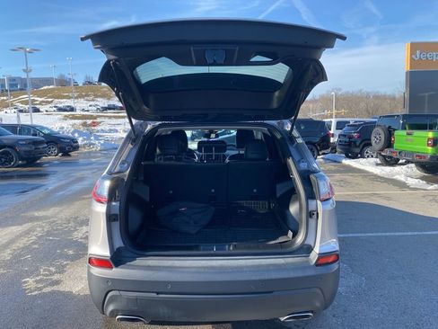 Certified 2020 Jeep Cherokee Latitude Lux w/ Quick Order Package 26H Lux image 16