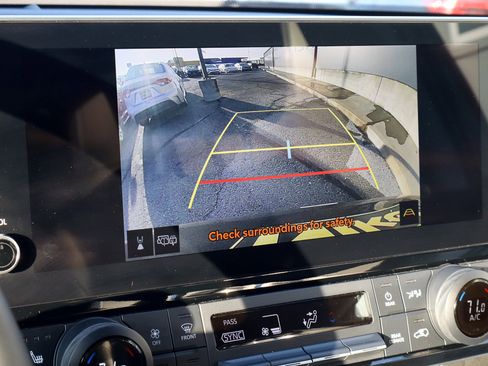 Used 2025 Toyota Grand Highlander XLE image 12