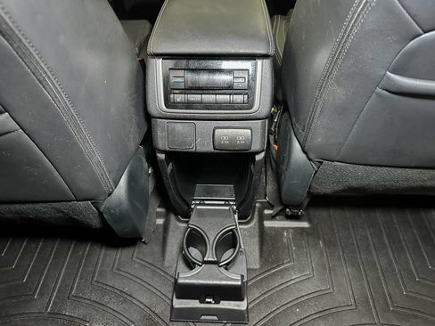 Used 2021 Subaru Ascent Limited AWD/4WD image 27