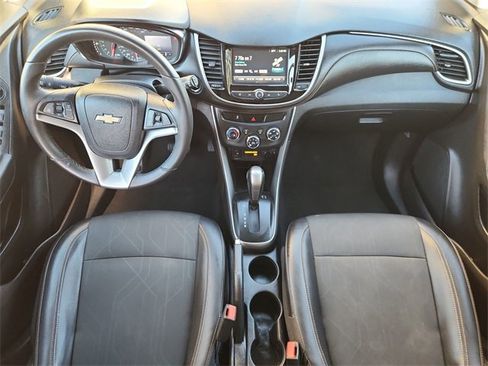 Certified 2017 Chevrolet Trax LT w/ LT Convenience Package image 18