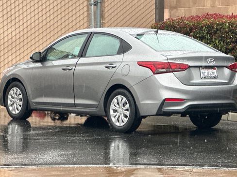 Used 2022 Hyundai Accent SE image 6