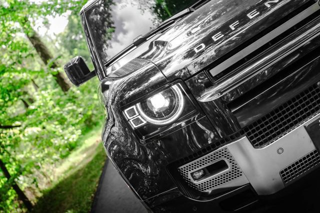 Used 2024 Land Rover Defender 130 X AWD/4WD image 9