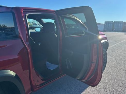 Certified 2024 Chevrolet Colorado Trail Boss w/ Advanced Trailering Package image 35