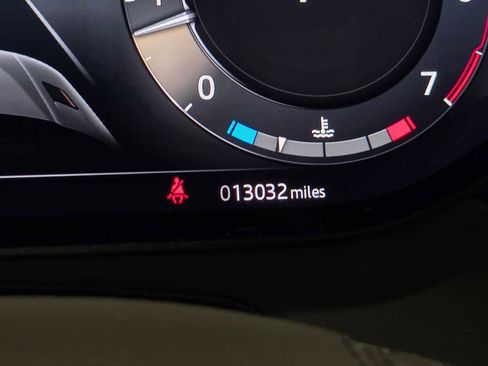 Used 2025 Land Rover Range Rover Sport image 27