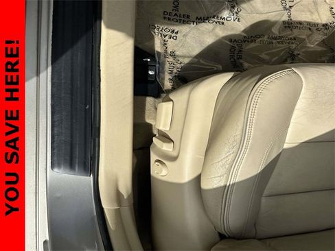 Used 2015 Toyota Camry XLE image 19