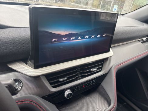 New 2026 Ford Explorer ST-Line w/ ST-Line Street Pack image 15