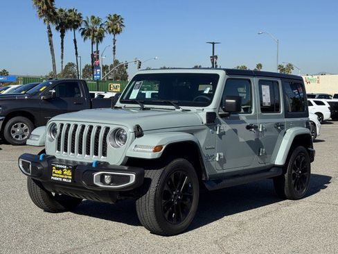 Used 2023 Jeep Wrangler Unlimited Sahara image 3