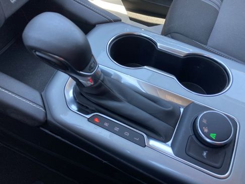 Used 2025 Chevrolet Blazer LT image 21