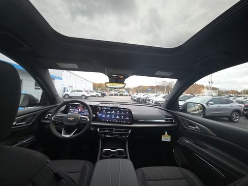 New 2026 Chevrolet Traverse LT w/ Enhanced Driving Package image 13