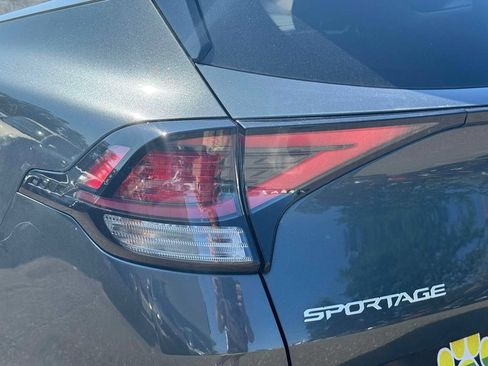 Used 2024 Kia Sportage EX w/ EX Premium Package AWD/4WD image 9