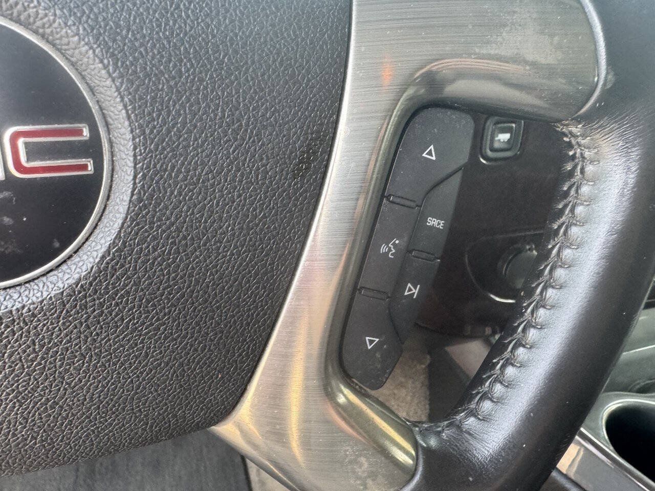 Used 2010 GMC Savana 1500 w/ Preferred Equipment Group RWD image 14