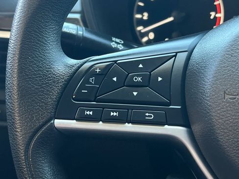 Used 2023 Nissan Altima 2.5 SV FWD image 29