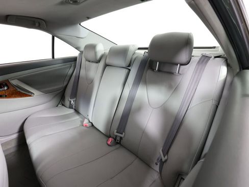 Used 2010 Toyota Camry XLE image 15