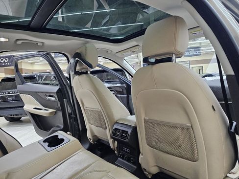 Used 2018 Jaguar F-PACE Prestige AWD/4WD image 25