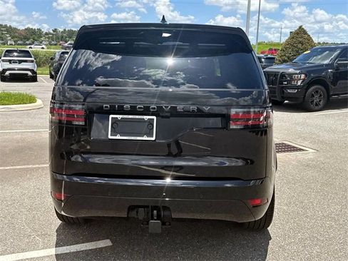 New 2025 Land Rover Discovery Dynamic SE image 5