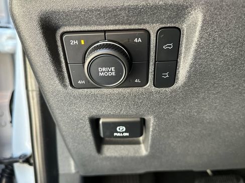 Used 2025 Ford Expedition Max Active AWD/4WD image 30