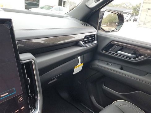 New 2026 GMC Yukon XL Elevation image 25