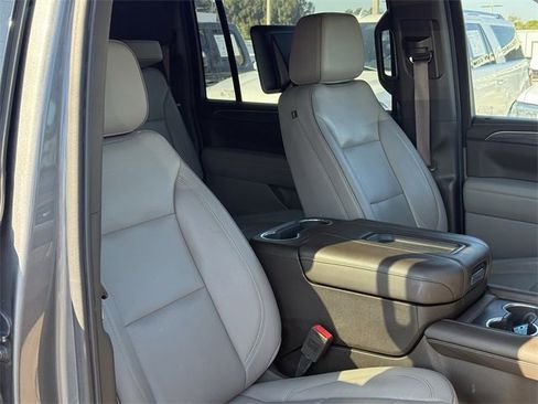 Used 2021 GMC Yukon XL SLT w/ SLT Premium Package image 20