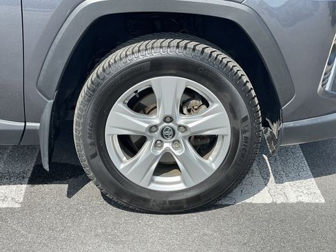 Used 2020 Toyota RAV4 XLE image 12