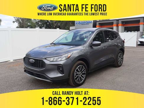 New 2025 Ford Escape SE FWD image 1