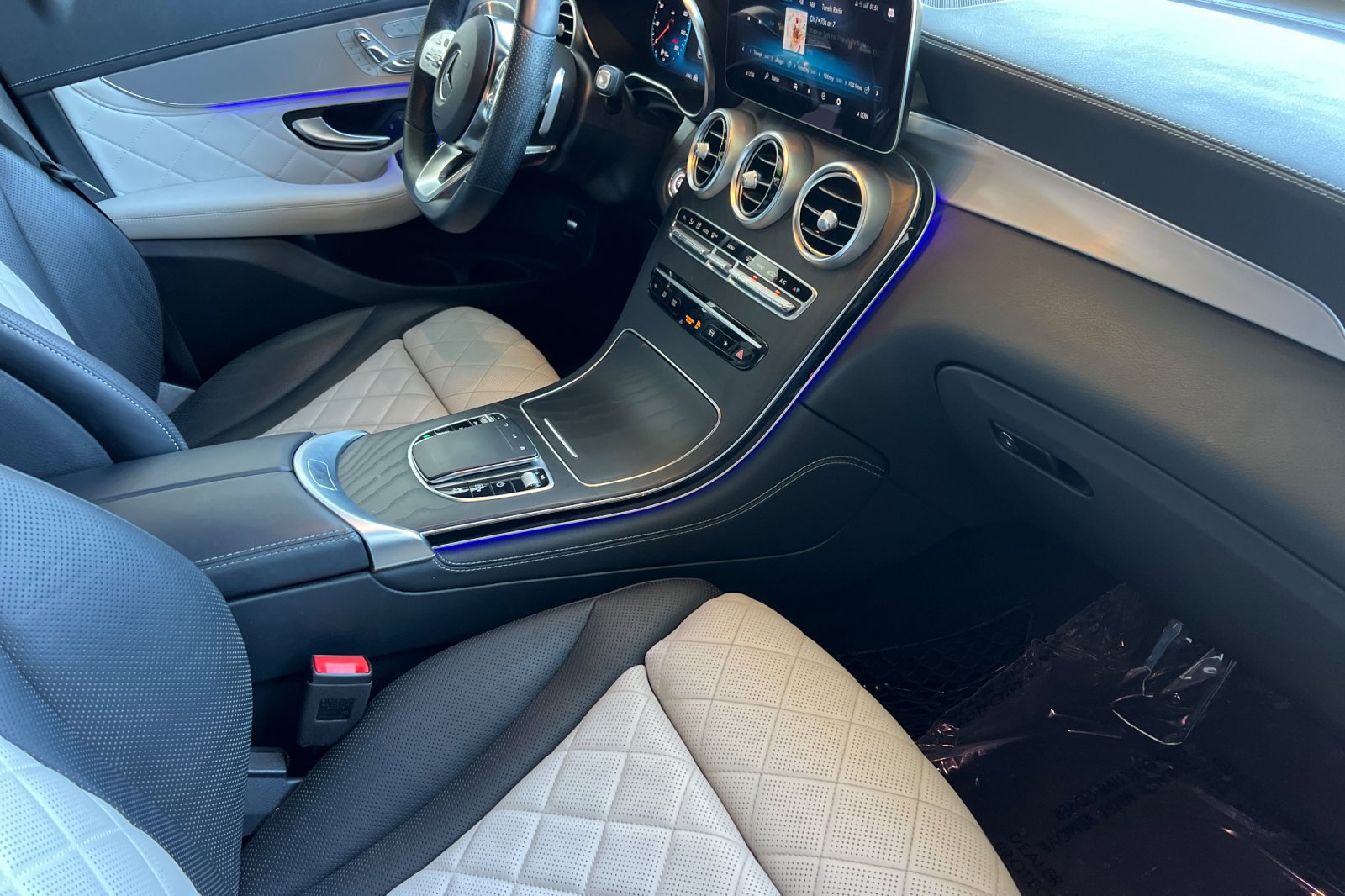 Certified 2020 Mercedes-Benz GLC 300 4MATIC image 17