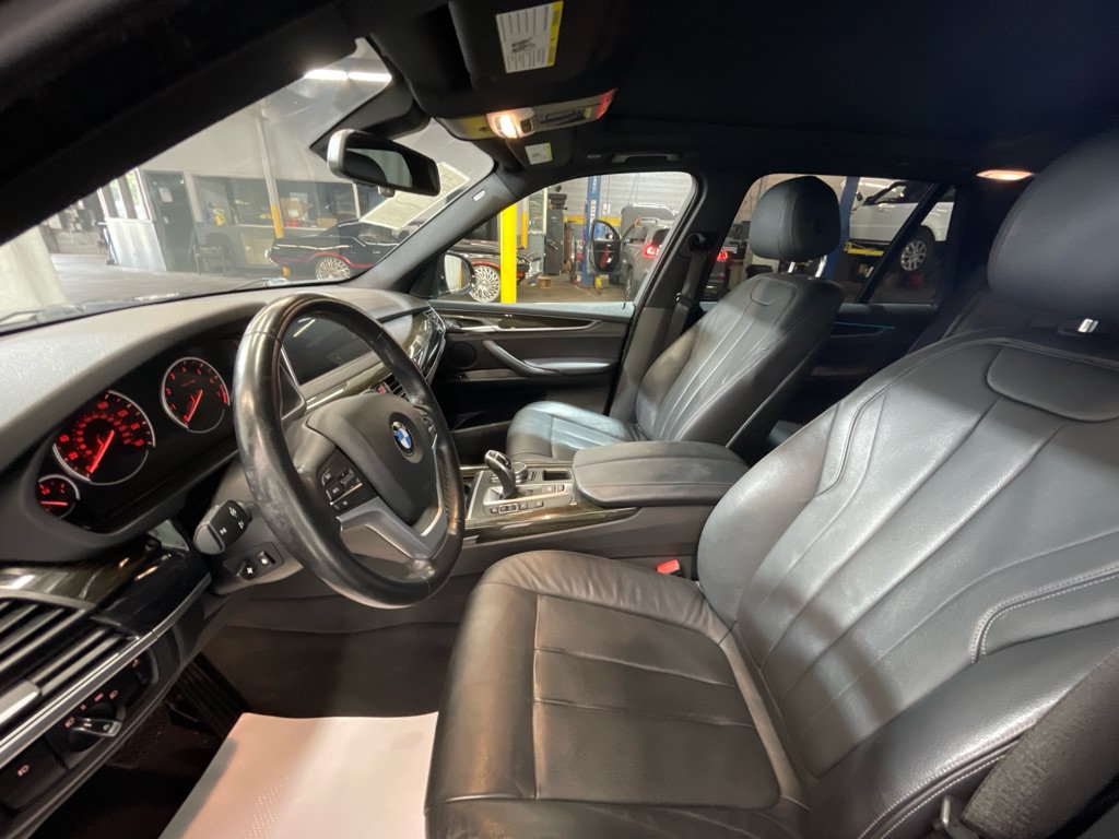 Used 2018 BMW X5 xDrive35i w/ Driving Assistance Package AWD/4WD image 23
