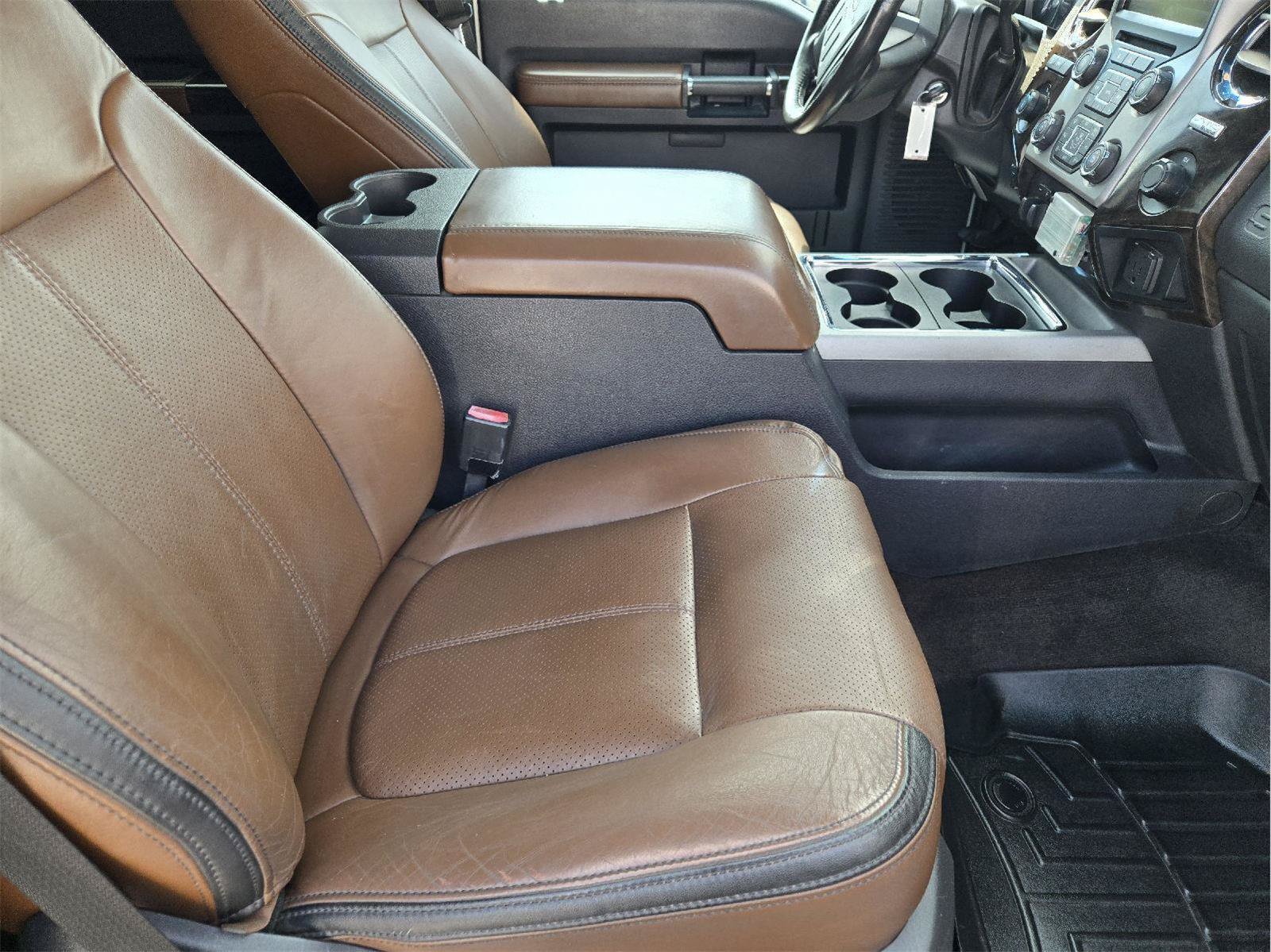 Used 2013 Ford F350 Platinum w/ FX4 Off Road Pkg AWD/4WD image 14